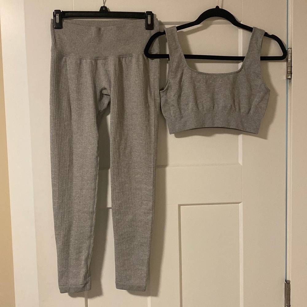 Workout Set, included leggings and sports bra